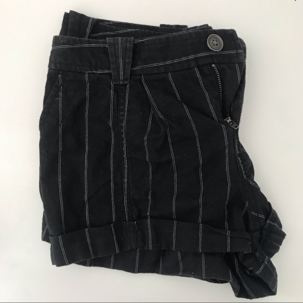 Free People Linen Shorts - Picture 1 of 2